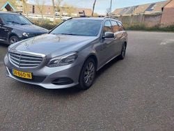 Grijs Gebruikt 2014 Mercedes E200 Prestige Stationwagen | € 10.900 (Duur)