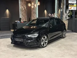 Zwart, metallic lak Gebruikt 2017 Audi A3 Sportback S-Line Hatchback | € 24.750 (Iets duurder)