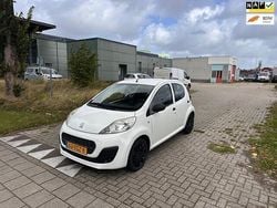 Wit Gebruikt 2012 Peugeot 107 Access Hatchback | € 1.650 (Goede deal)