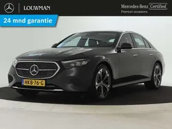 Grijs Gebruikt 2023 Mercedes E300 Luxury Sedan | € 54.745 (Eerlijke prijs)