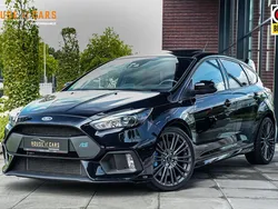 Zwart Gebruikt 2016 Ford Focus Hatchback | € 36.290 (Eerlijke prijs)