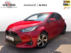 Rood Gebruikt 2025 Toyota Yaris Hybrid Hatchback | € 27.950 (Iets duurder)