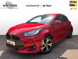 Rood Gebruikt 2025 Toyota Yaris Hybrid Hatchback | € 28.450 (Duur)