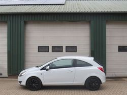 Wit, andere lak Gebruikt 2010 Opel Corsa Edition Hatchback | € 3.750 (Iets duurder)