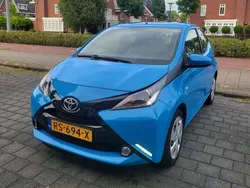 Blauw Gebruikt 2018 Toyota Aygo X-play Hatchback | € 8.300 (Goede deal)