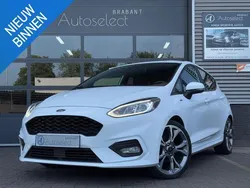 Wit, metallic lak Gebruikt 2018 Ford Fiesta ST-Line Hatchback | € 12.490 (Eerlijke prijs)
