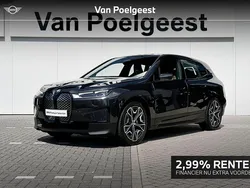 Sophistograu brillianteffect metallic (grijs metallic) Gebruikt 2022 BMW iX Executive SUV | € 44.900 (Eerlijke prijs)