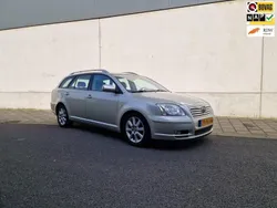 Grijs Gebruikt 2004 Toyota Avensis Luna Stationwagen | € 2.795 (Eerlijke prijs)