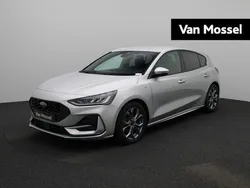 Zilver Gebruikt 2023 Ford Focus ST-Line Hatchback | € 24.600 (Goede deal)