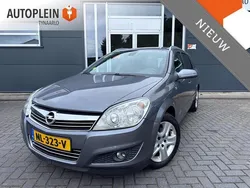 Grijs Gebruikt 2007 Opel Astra Executive Stationwagen | € 2.495 (Eerlijke prijs)