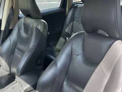 Grijs Gebruikt 2011 Volvo XC60 R-Design SUV | € 16.250 (Eerlijke prijs)