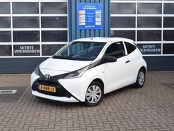 Wit Gebruikt 2015 Toyota Aygo Hatchback | € 5.750 (Eerlijke prijs)