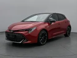 Rood metallic Gebruikt 2021 Toyota Corolla Sport Hatchback | € 26.445 (Eerlijke prijs)