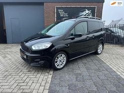 Zwart (metallic) Gebruikt 2017 Ford Tourneo Courier Titanium MPV | € 7.950 (Super prijs)
