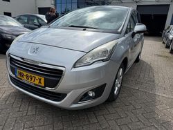 Grijs Gebruikt 2014 Peugeot 5008 Style MPV | € 4.450 (Eerlijke prijs)