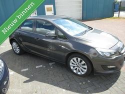 Grijs Gebruikt 2013 Opel Astra Cosmo Hatchback | € 5.850 (Eerlijke prijs)