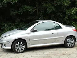 Grijs Gebruikt 2006 Peugeot 206 CC Cabriolet | € 1.395 (Goede deal)