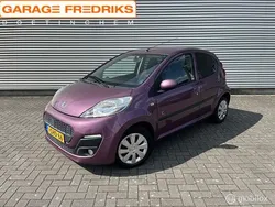 Paars Gebruikt 2013 Peugeot 107 Envy Hatchback | € 3.435 (Eerlijke prijs)
