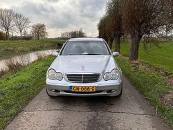 Grijs Gebruikt 2004 Mercedes C180 Elegance Sedan | € 2.500 (Eerlijke prijs)