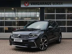 Zwart Gebruikt 2021 VW Tiguan Business+ SUV | € 37.950 (Eerlijke prijs)