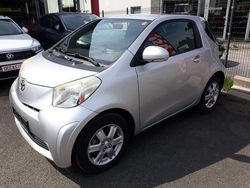 Zilver Gebruikt 2010 Toyota iQ Hatchback | € 4.990 (Eerlijke prijs)