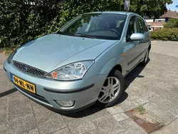 Groen Gebruikt 2003 Ford Focus Hatchback | € 999 (Super prijs)