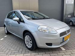 Grijs Gebruikt 2009 Fiat Punto Lusso MPV | € 2.785