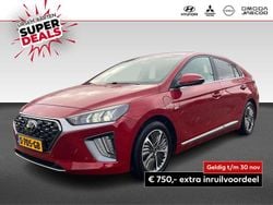 Rood Gebruikt 2020 Hyundai Ioniq Premium Hatchback | € 17.930 (Eerlijke prijs)