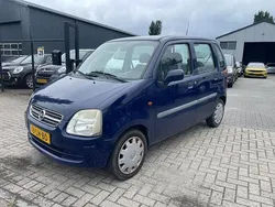 Blauw Gebruikt 2002 Opel Agila Comfort Hatchback | € 500 (Goede deal)