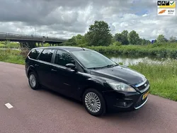 Zwart Gebruikt 2008 Ford Focus Titanium Stationwagen | € 1.350 (Goede deal)