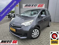 Grijs Gebruikt 2013 Toyota Verso-S Comfort MPV | € 6.995 (Iets duurder)