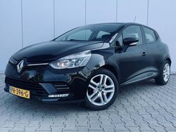Zwart Gebruikt 2017 Renault Clio IV Zen Hatchback | € 7.999 (Eerlijke prijs)