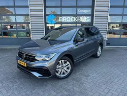 Grijs, metallic lak Gebruikt 2024 VW Tiguan Allspace R-line SUV | € 57.350 (Duur)