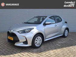 Grijs Gebruikt 2023 Toyota Yaris Active Hatchback | € 19.995 (Eerlijke prijs)