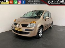 Beige Gebruikt 2006 Renault Modus Luxe MPV | € 1.749 (Eerlijke prijs)