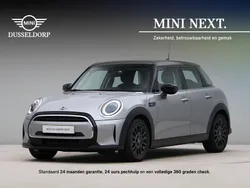 Grijs Gebruikt 2023 Mini Cooper Premium Hatchback | € 28.950 (Eerlijke prijs)