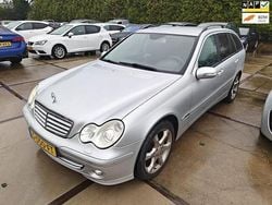 Grijs, metallic lak Gebruikt 2006 Mercedes C180 Sportline Stationwagen | € 1.499