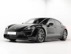 Zwart Gebruikt 2023 Porsche Taycan Sport Turismo Sedan | € 76.750 (Goede deal)