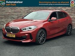 Rood Gebruikt 2021 BMW 118 Executive Hatchback | € 21.950 (Goede deal)