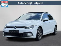 Wit Gebruikt 2022 VW Golf VIII Active Hatchback | € 27.925 (Eerlijke prijs)