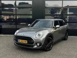 Grijs Gebruikt 2017 Mini One Clubman Pepper Stationwagen | € 12.499 (Super prijs)
