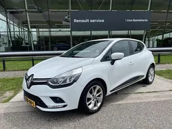 Wit Gebruikt 2019 Renault Clio IV Zen Hatchback | € 9.950 (Eerlijke prijs)