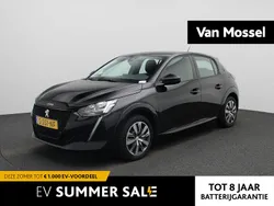 Zwart Gebruikt 2023 Peugeot e-208 Active Hatchback | € 19.400 (Eerlijke prijs)