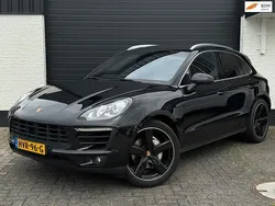 Zwart Gebruikt 2014 Porsche Macan SUV | € 31.450 (Eerlijke prijs)