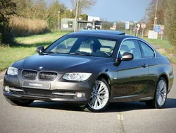 Bruin Gebruikt 2010 BMW 330 Coupé | € 25.950
