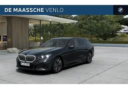 Grijs Nieuw 2025 BMW 530e Executive Stationwagen | € 82.195 (Super prijs)