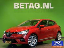 Rood Gebruikt 2020 Renault Clio V Zen Hatchback | € 12.500 (Eerlijke prijs)