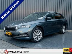 Grijs Gebruikt 2021 Skoda Octavia Business Line Stationwagen | € 21.945 (Eerlijke prijs)