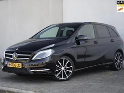 Zwart, metallic lak Gebruikt 2013 Mercedes B180 Prestige MPV | € 14.900 (Eerlijke prijs)