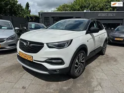 Wit, metallic lak Gebruikt 2019 Opel Grandland X SUV | € 17.500 (Eerlijke prijs)